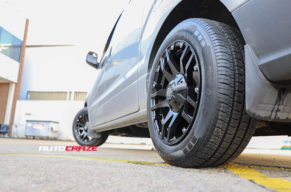 HYUNDAI-ILOAD-CLIFF-MATTE-BLACK